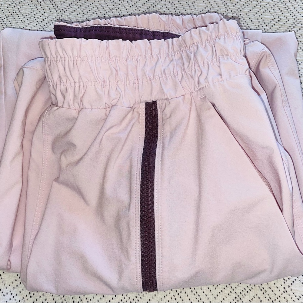 Athleta Stay Fly Light Pink Cargo Pants with Dark Purple Accent Women’s Medium